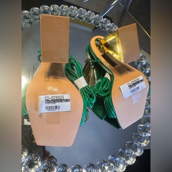 NWT AZALEA WANG AMIE CHUNKY SANDAL IN GREEN. SIZE 6 - Picture 15 of 17